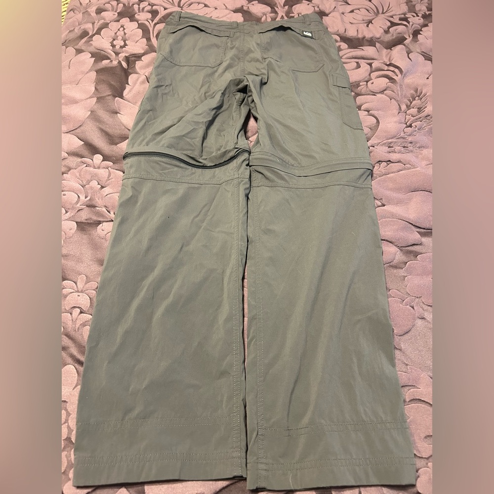REI Men's Cargo Pants in Gray